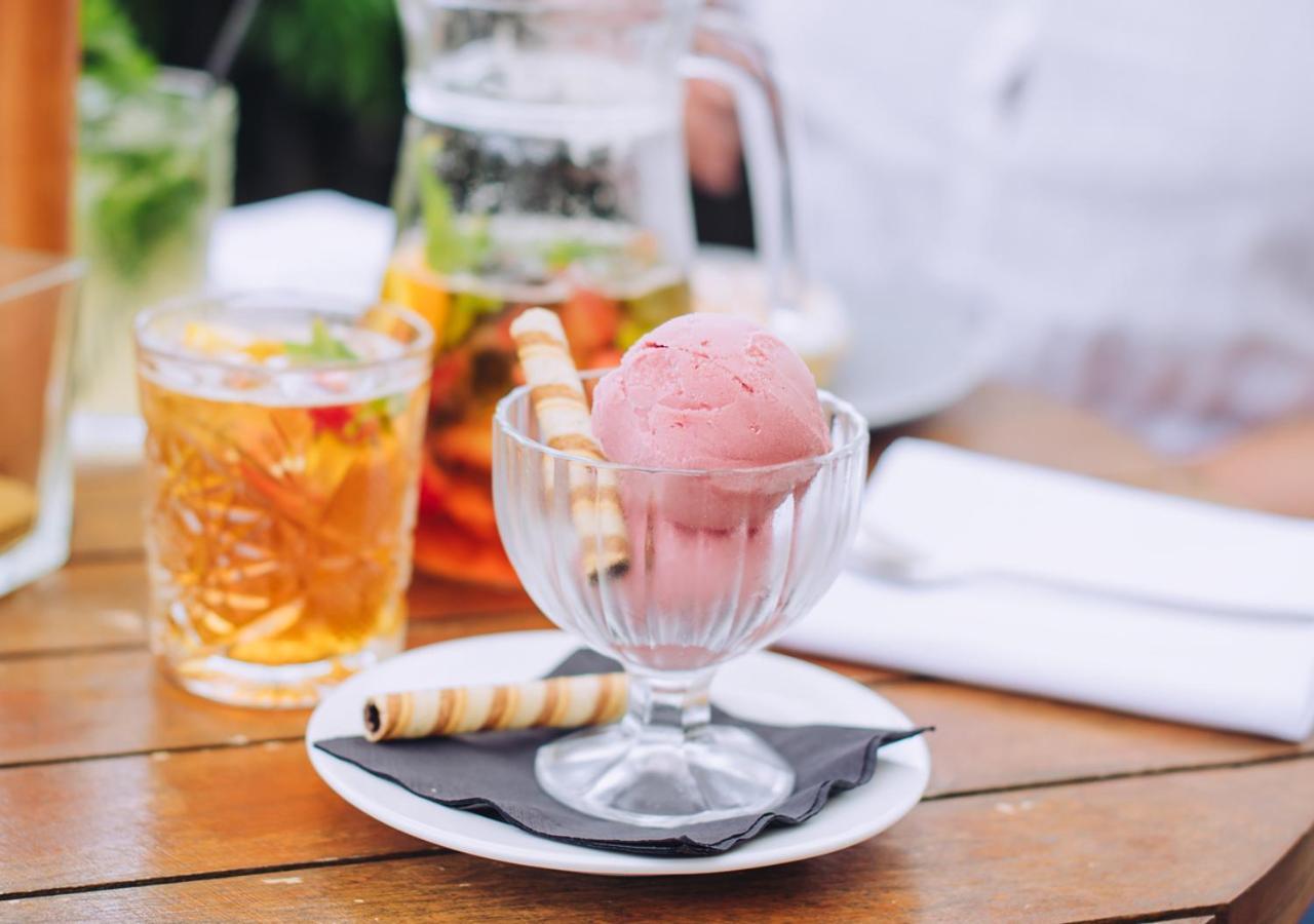 The Drummond At Albury Guildford Ngoại thất bức ảnh