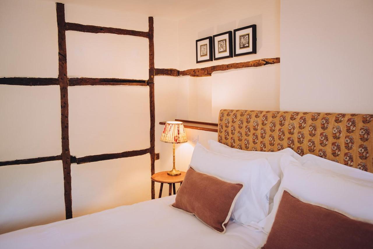 The Drummond At Albury Guildford Ngoại thất bức ảnh