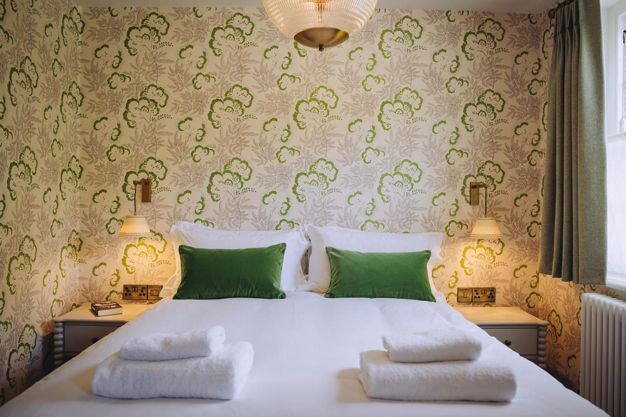 The Drummond At Albury Guildford Ngoại thất bức ảnh